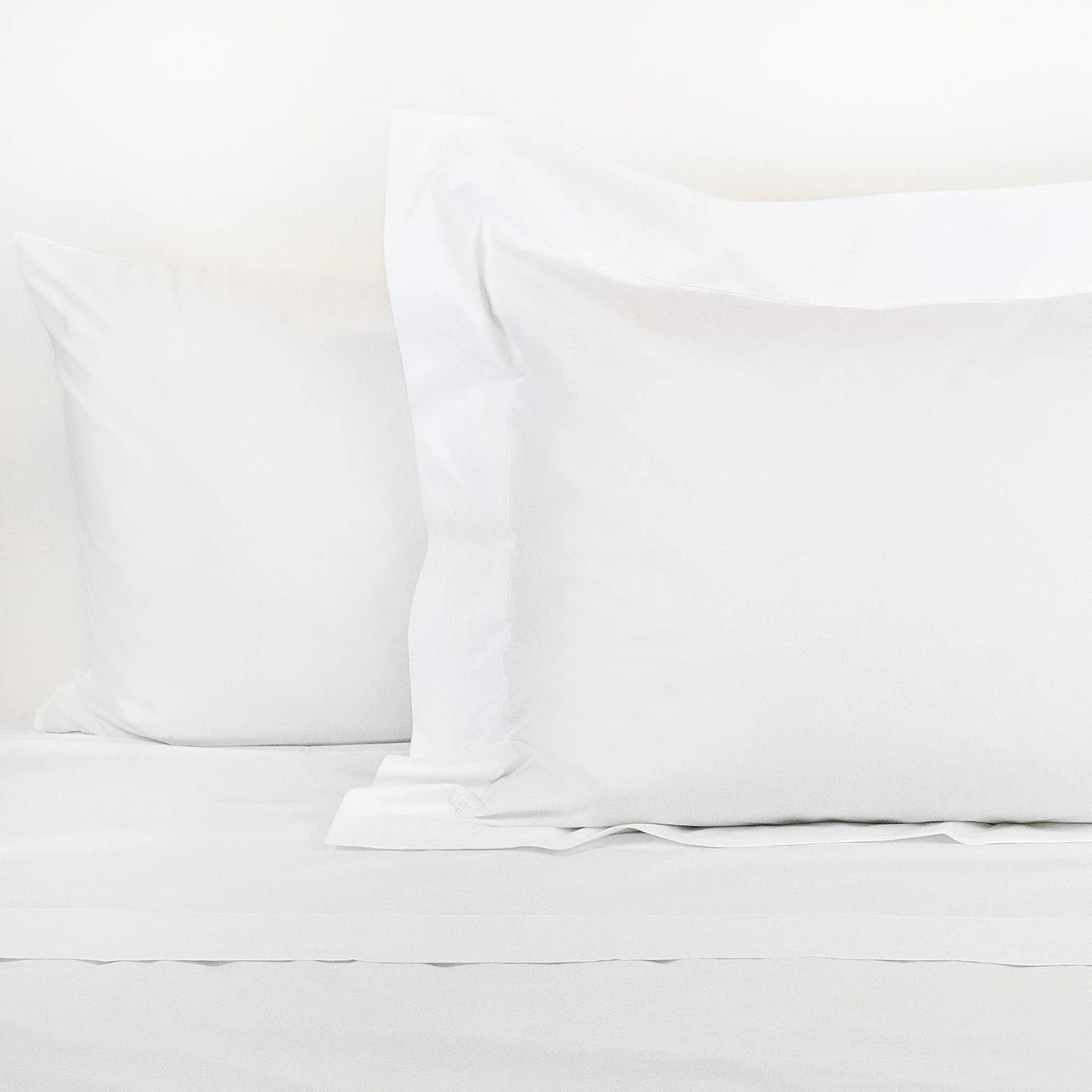 Rivoli Solid White Bed Linens