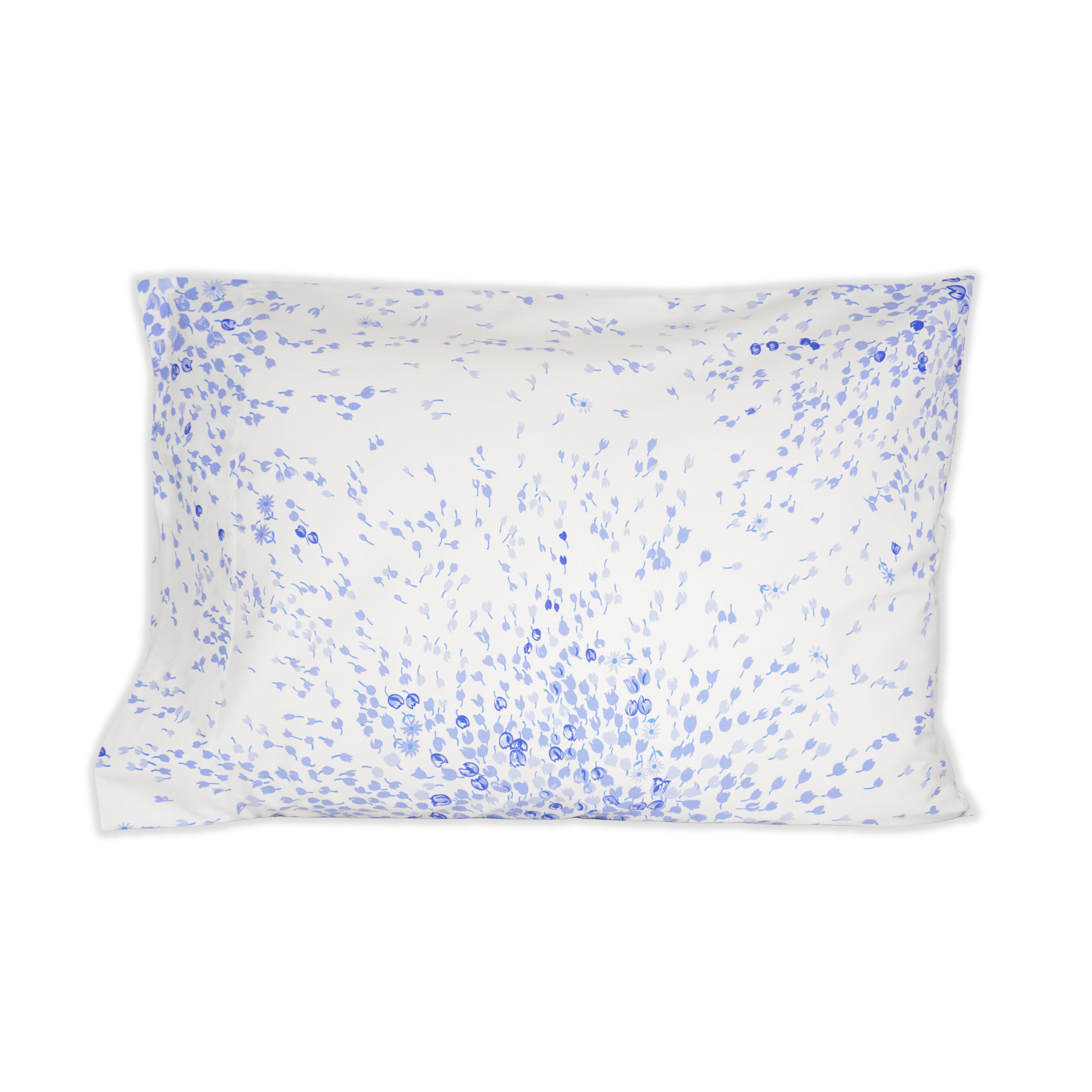 Bouquet Eclaté Periwinkle Standard Pillowcases