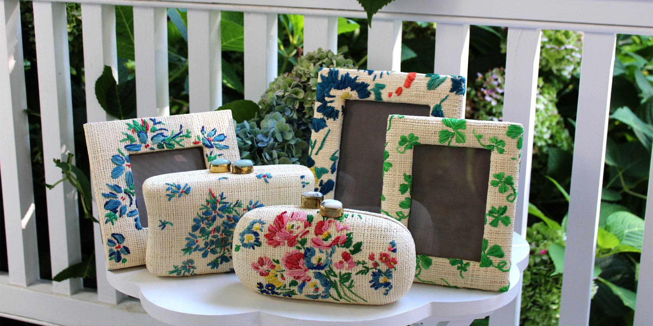 D.Porthaultディ.ポルトー青と白の花柄 フリル付きクッション大小2個 D.Porthaultディ.ポルトー青と白の花柄 フリル付きクッション大小2個