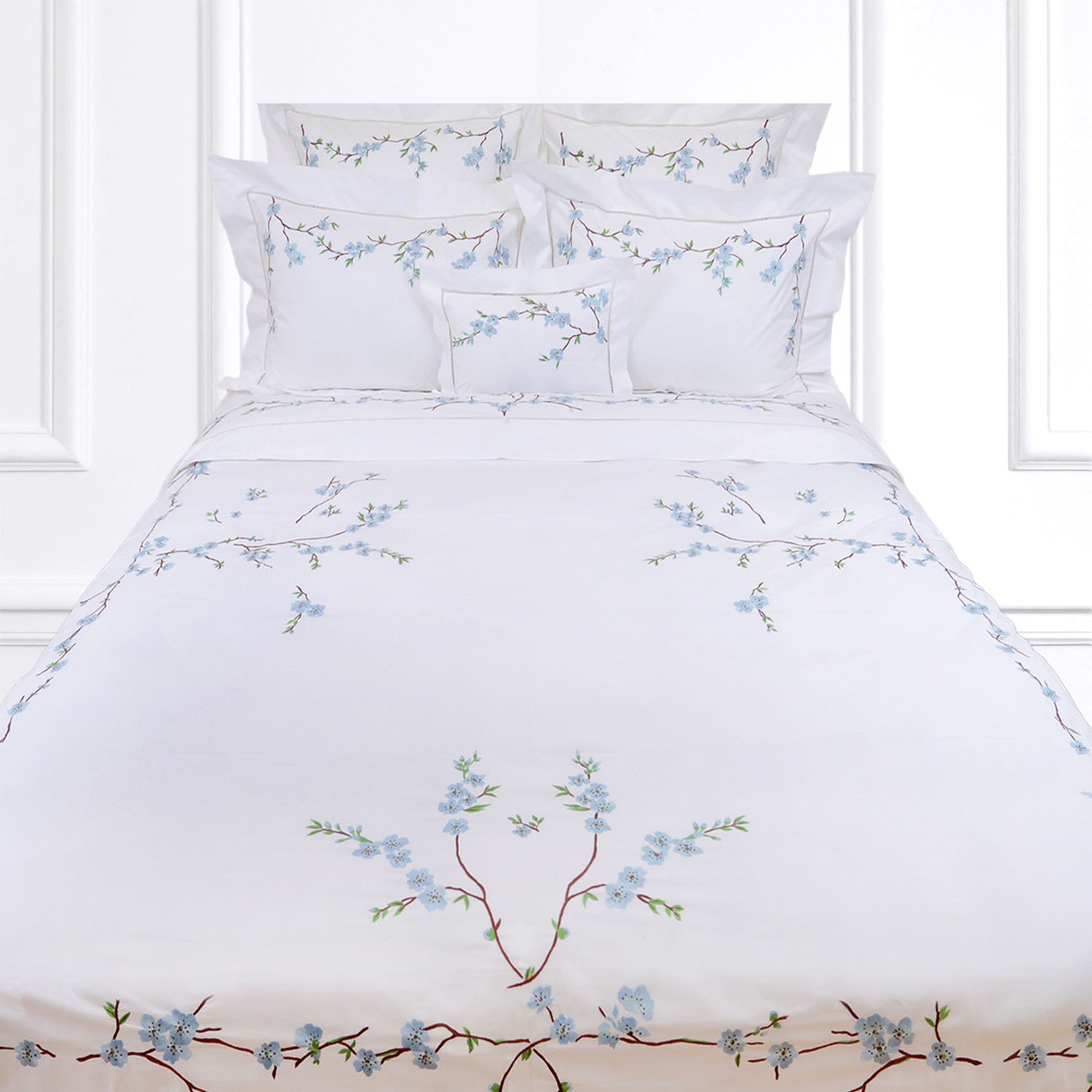 Fleurs de Pêcher Blue Emb. Bed Linens