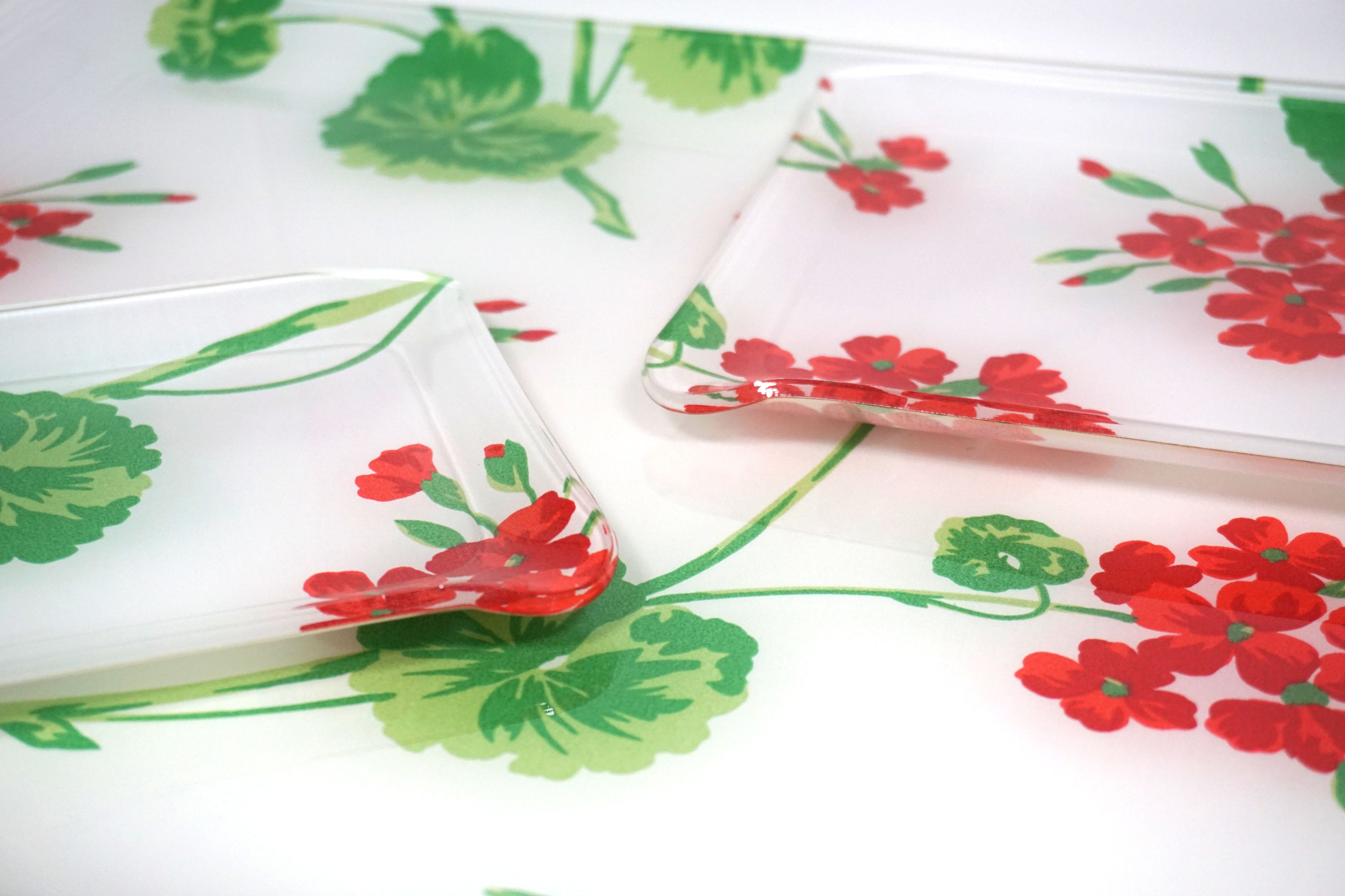 Géraniums Red Laminated Trays