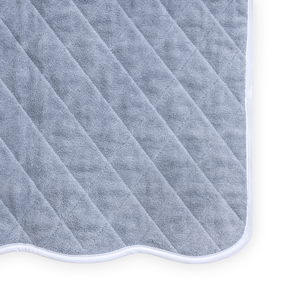 Solid #935 Grey / Wavy White Towels