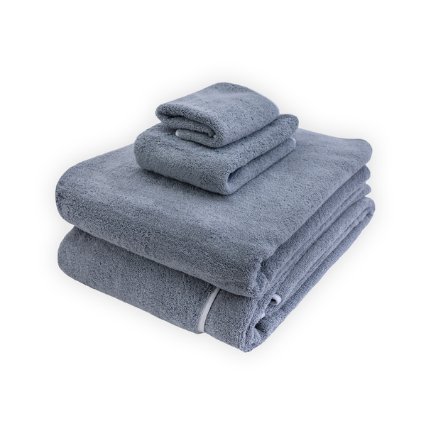 Solid #935 Grey / Wavy White Towels