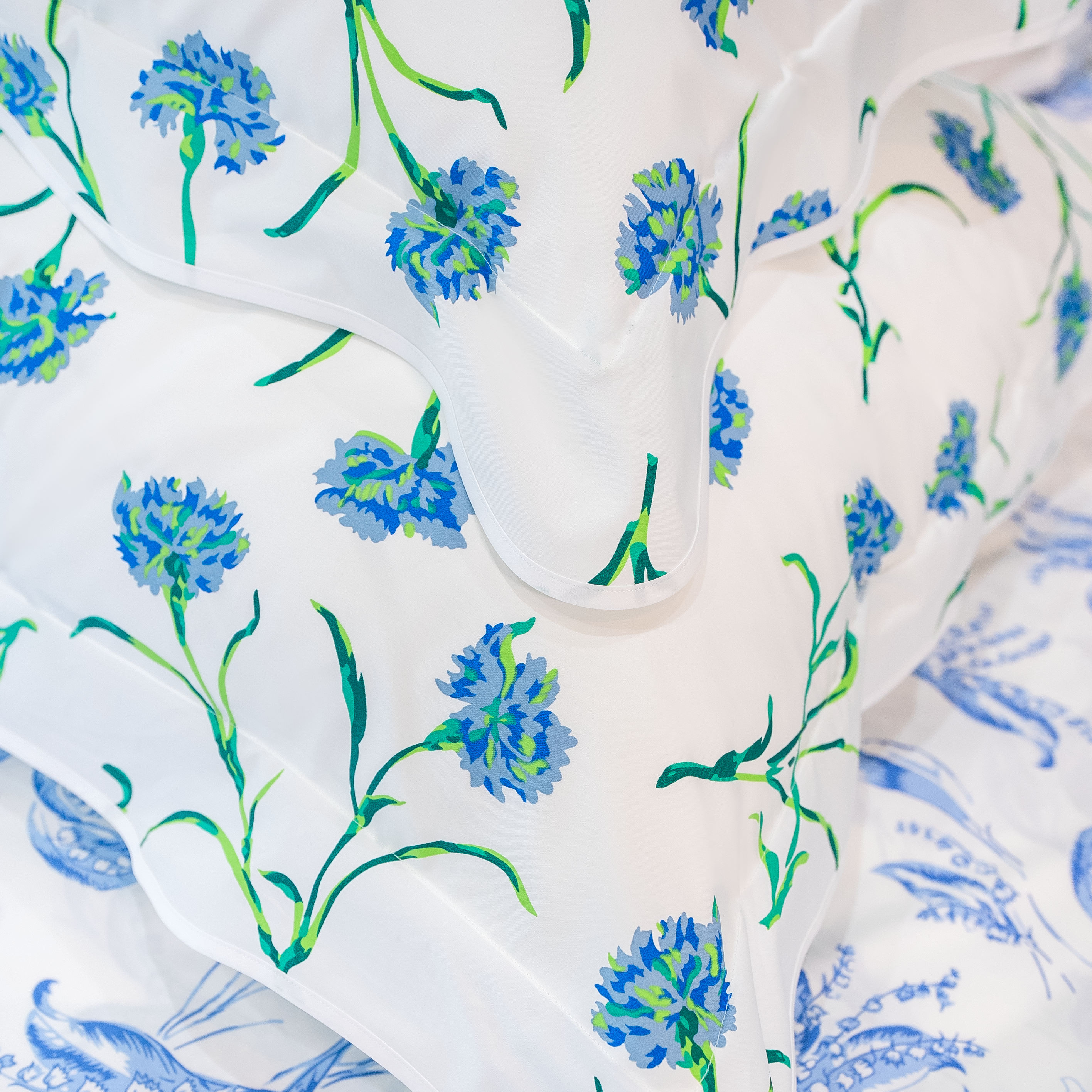 Carnations Blue/Green Bed Linens
