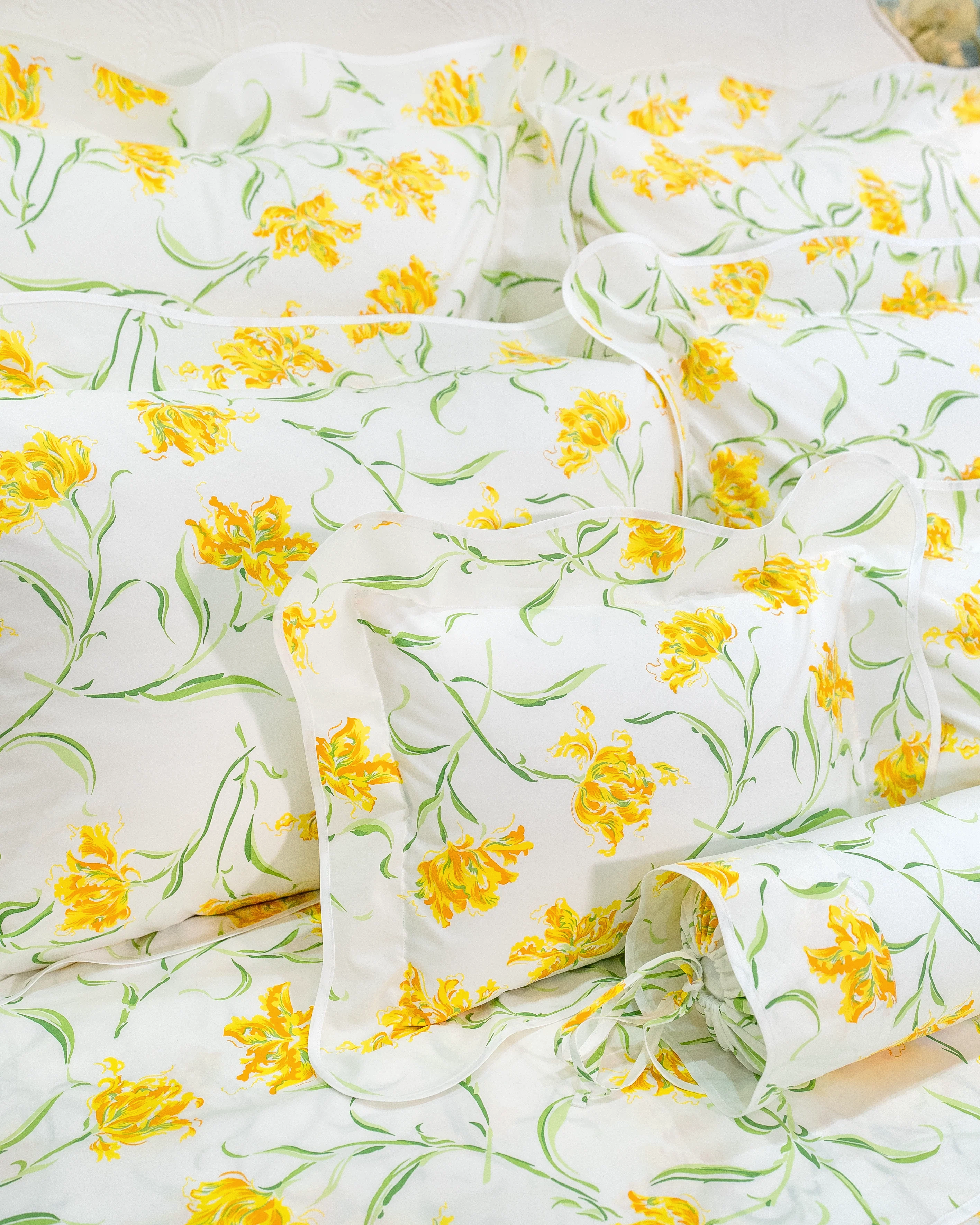 Tulipe Perroquet Yellow Wavy Bed Linens