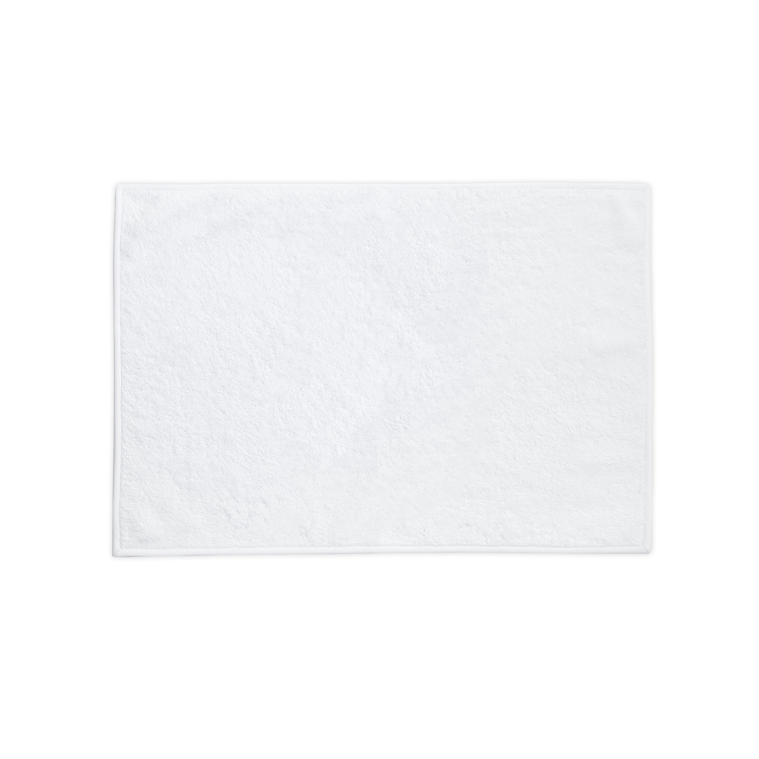 Solid White with Straight White Towels