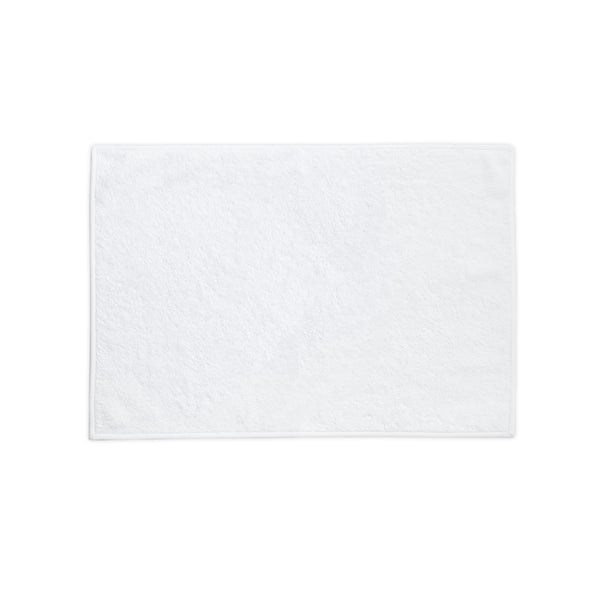 Solid White with Straight White Towels
