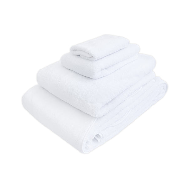 Solid White with Wavy White Towels