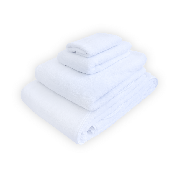 Solid White with Wavy White Towels
