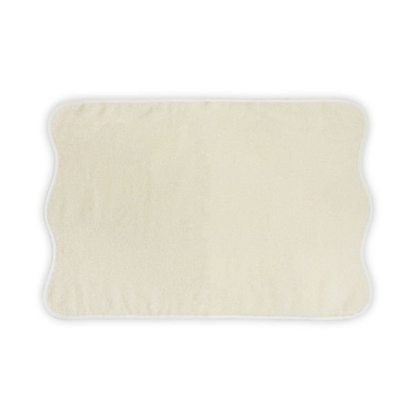 Solid #626 Ivory with Wavy White Towels