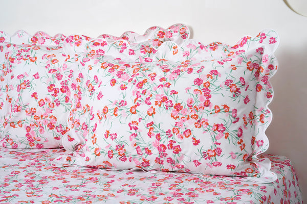 Jeté d'Oeillets Pink Bed Linens