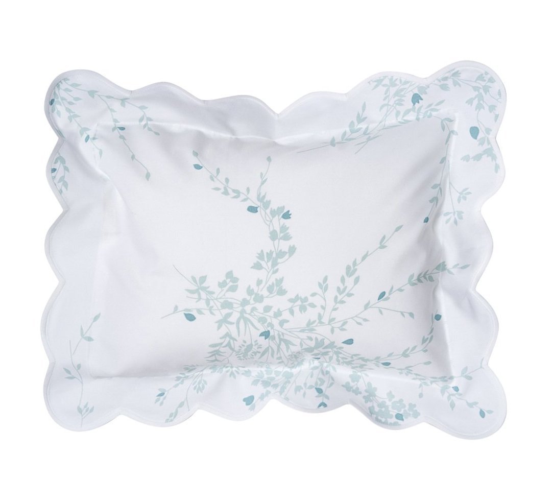 Jeté de Fleurs DP Blue Scallop Elbow Shams