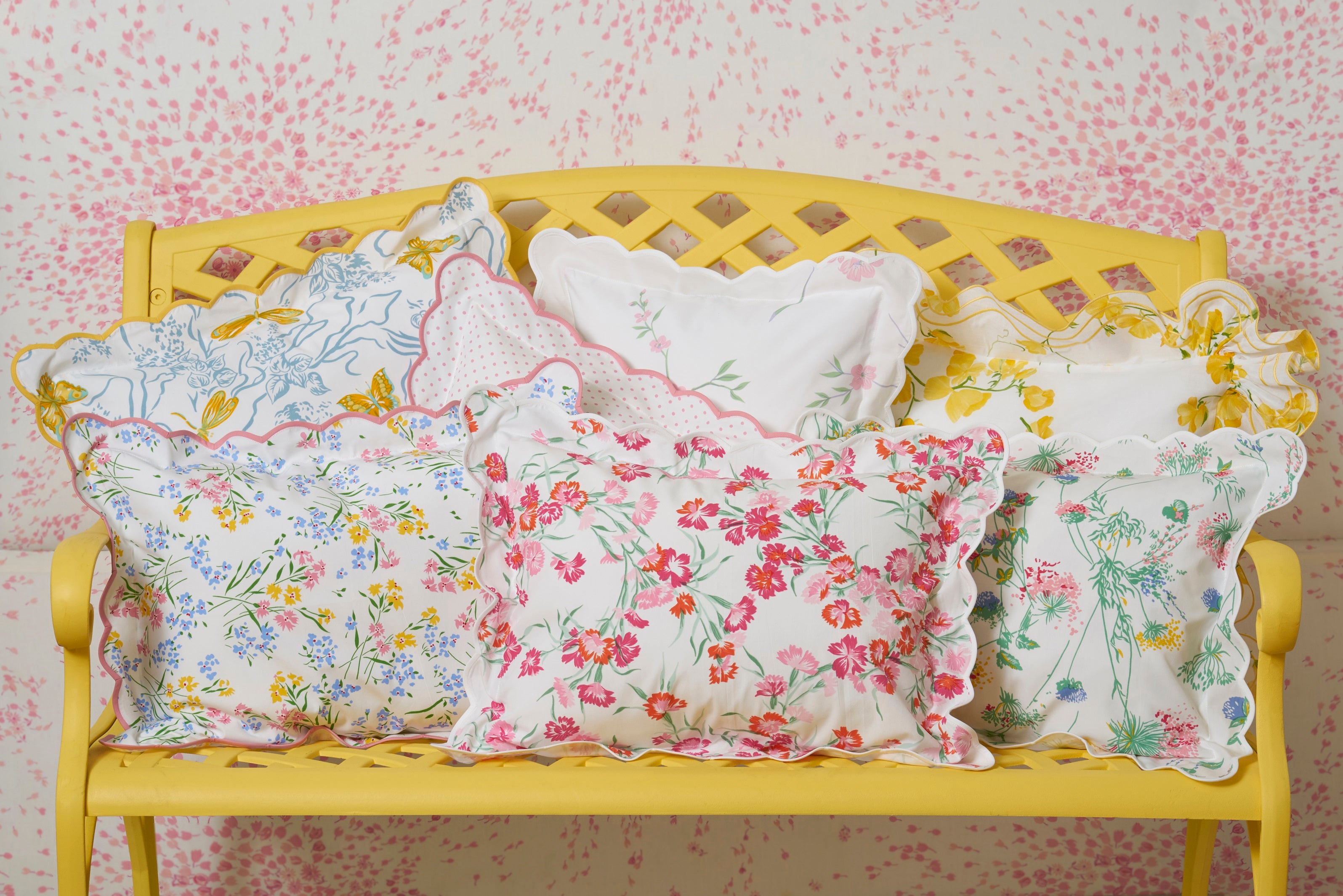 Fleurs de Pêcher Rose Bed Linens