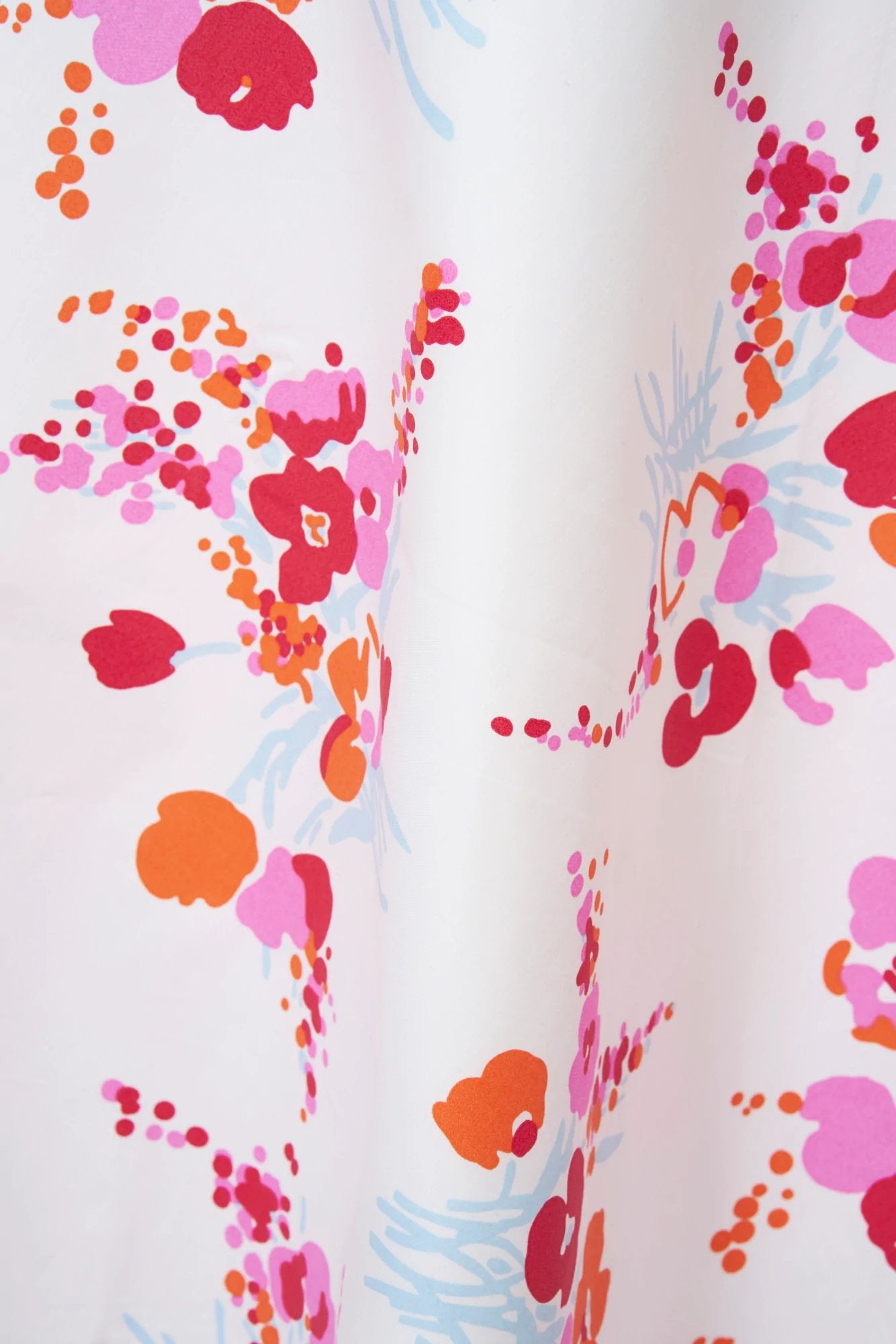 Demoiselles Orange/Pink Printed 106" Round Tablecloth