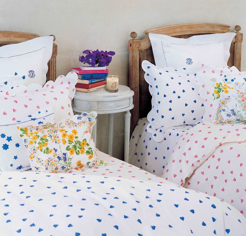 Coeurs Pink Bed Linens