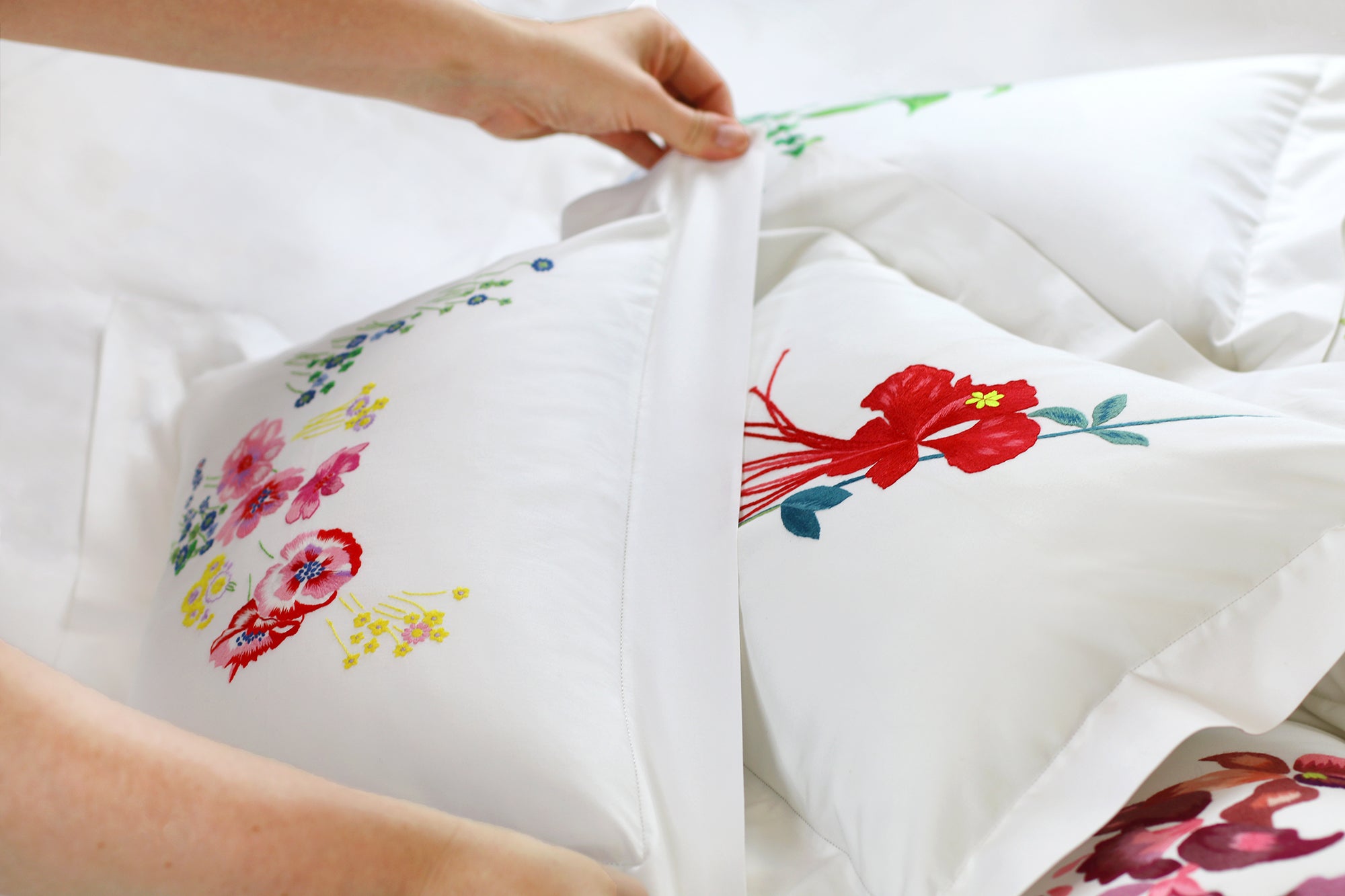 Fleurs d'Avril Emb. Bed Linens