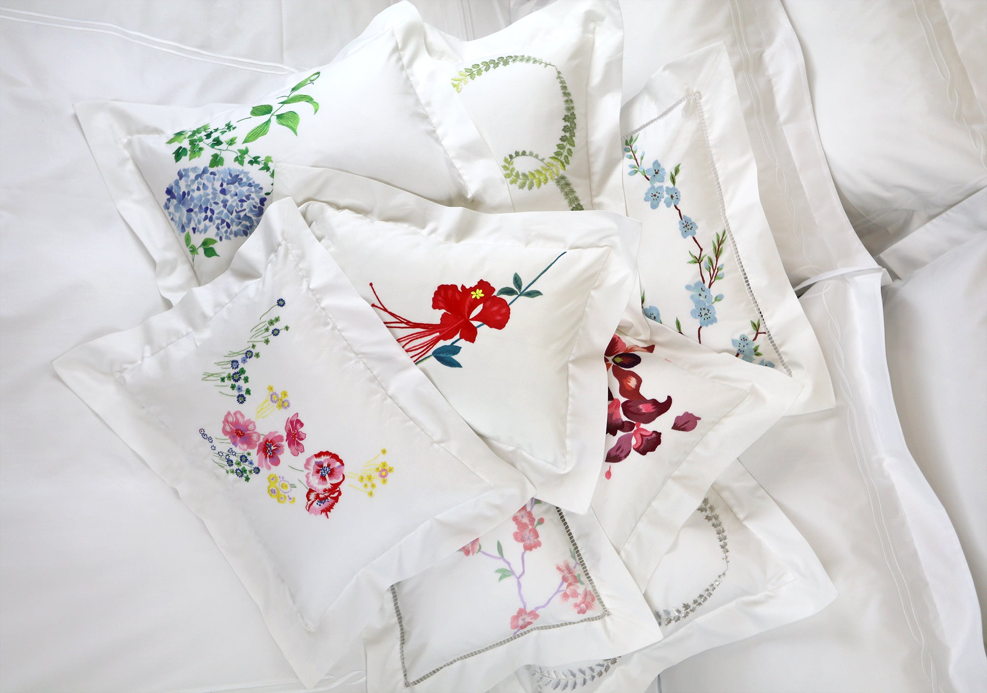 Guirlande de Lierre Silver/Grey Emb. Bed Linens