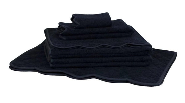 Solid Black / Scallop Black Quilted Bath Mats