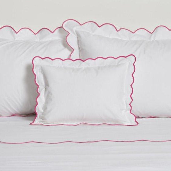 White with dark pink scallop