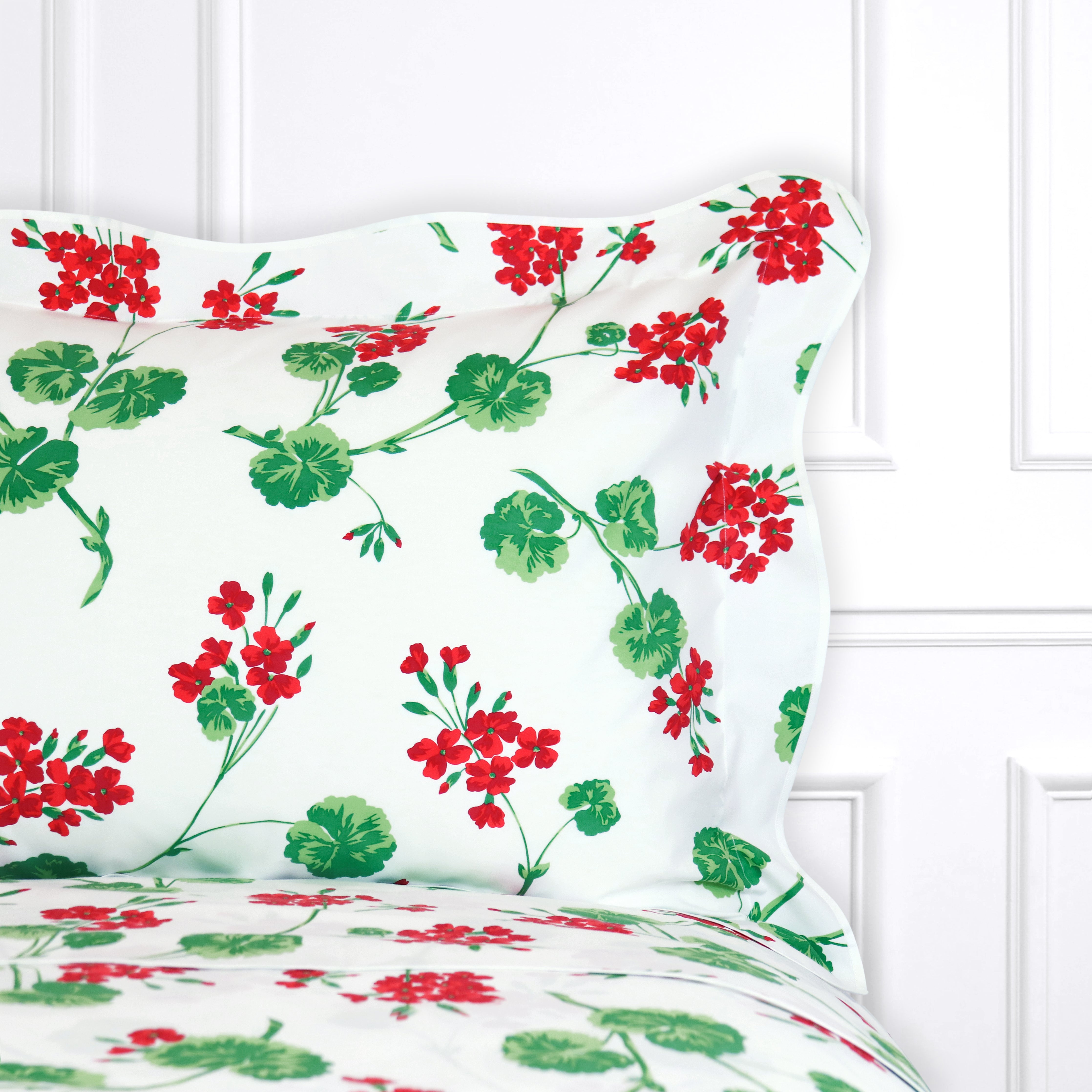 Géraniums Red Bed Linens