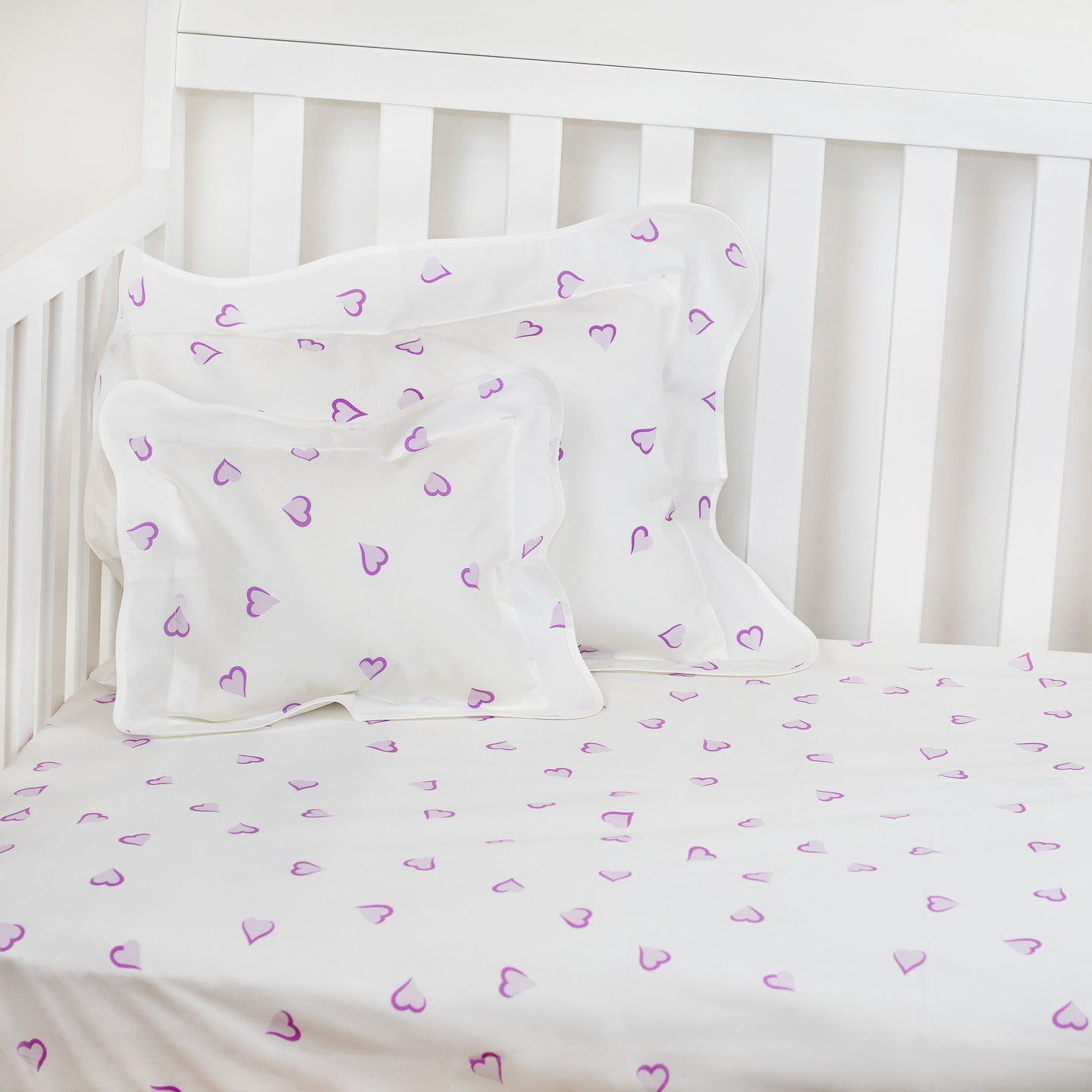 Coeurs Lavender Fitted Crib Sheet