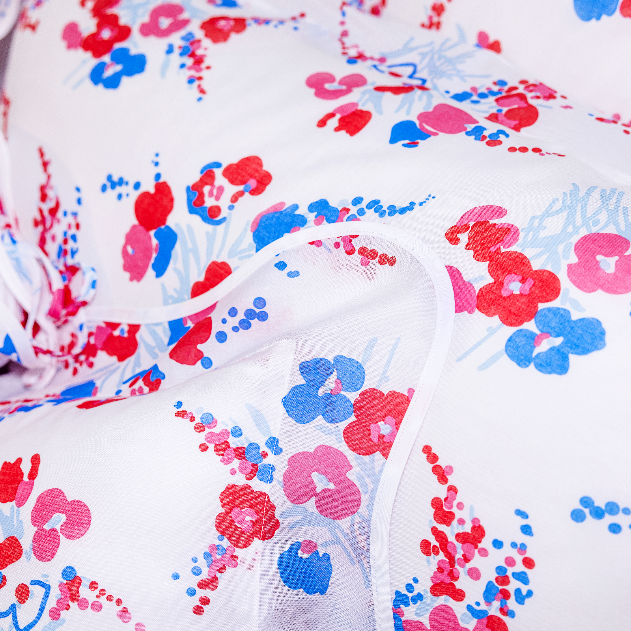 Demoiselles Red/Blue Voile Bed Linens