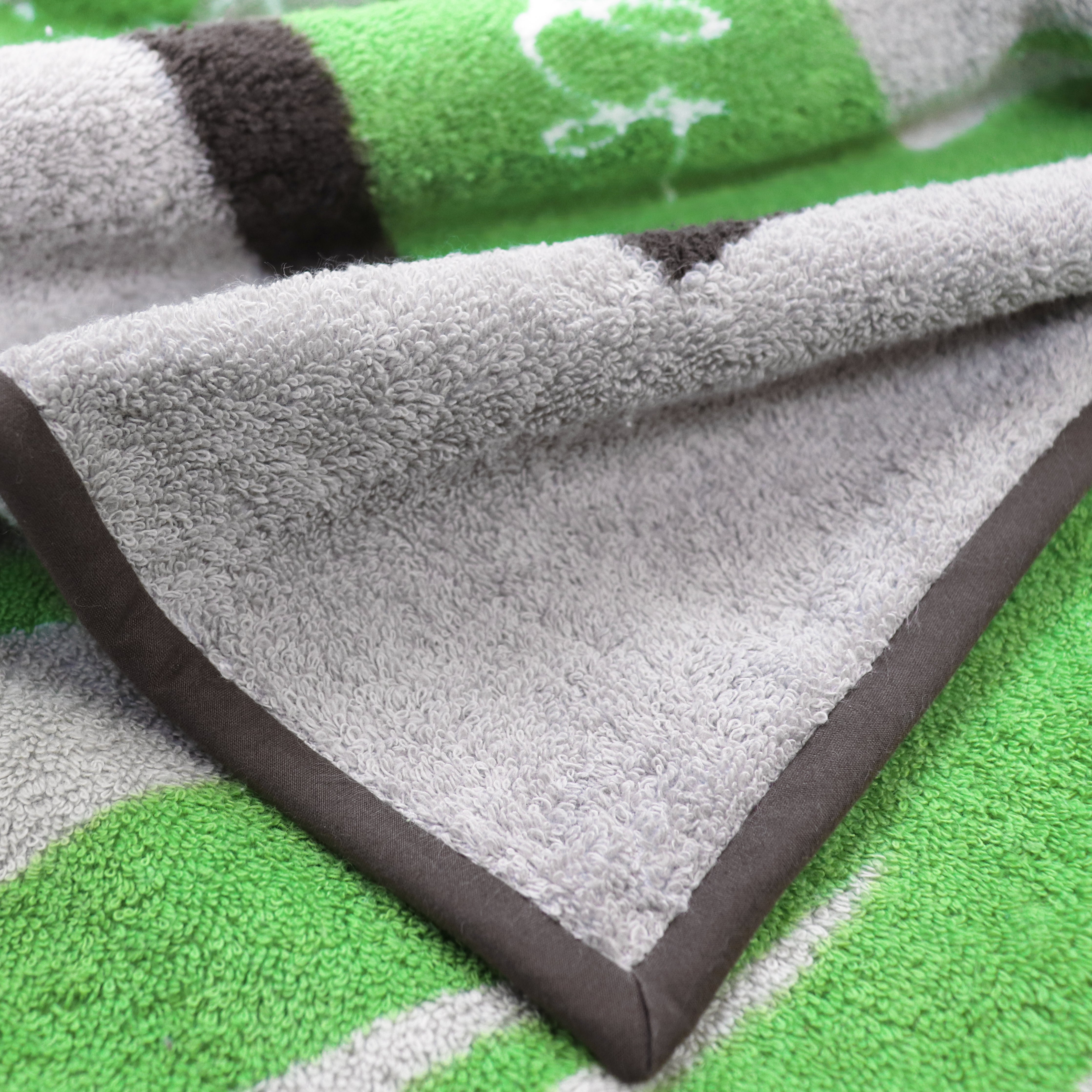 Tigre Tropical Beach Towel